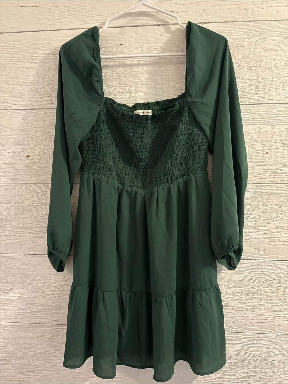 Abercrombie and Fitch Green Smocked Bodice Long Sleeve Dress